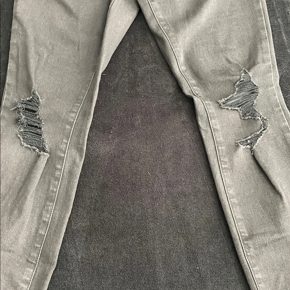 Universal Thread mid rise skinny black jeans - Picture 3 of 7